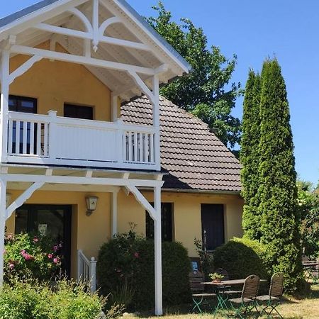 Wirtshaus Neuenkirchen Ξενοδοχείο Neuenkirchen auf Rugen Εξωτερικό φωτογραφία